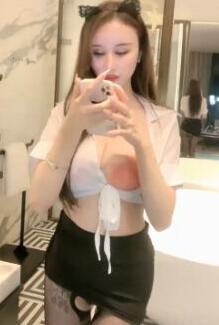  E罩杯顶级美乳网红女神，身材一流极品美腿