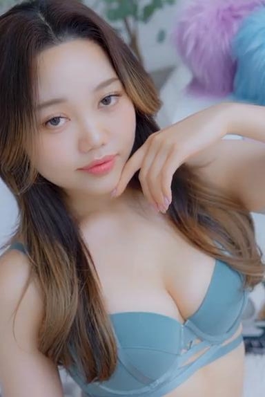 曲线美丝袜Ai实地调查内衣Lookbook 超近距离内衣bikini Underwear Lookbook模特bibia